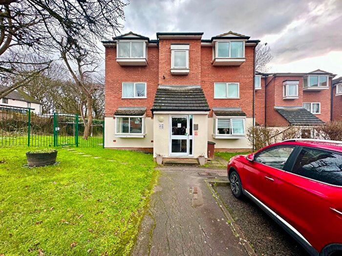 1 Bedroom Flat To Rent In Harkness Close, Harold Wood, Romford, RM3