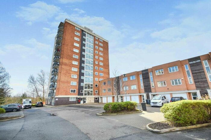 1 Bedroom Apartment To Rent In Lakeside Rise, Manchester, M9
