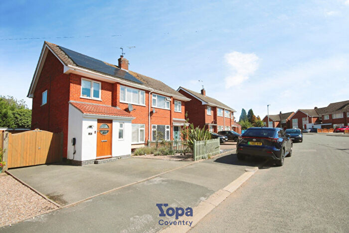 3 Bedroom Semi-Detached House For Sale In Benn Road, Bedworth, CV12