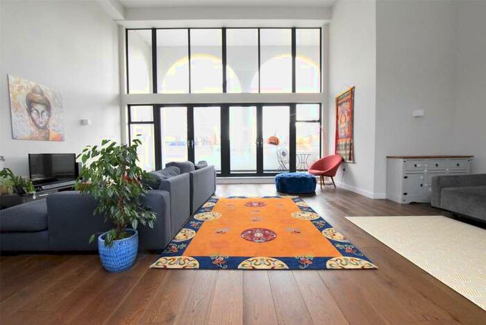 2 Bedroom Flat To Rent In Lofthaus 47a Market Place, Romford, RM1