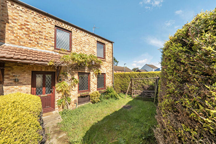 3 Bedroom Semi-Detached House For Sale In Whiston Close, Peterborough, PE4