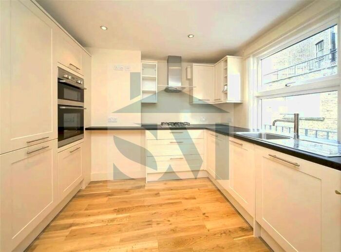 3 Bedroom Maisonette To Rent In Dove Mews, London, SW5
