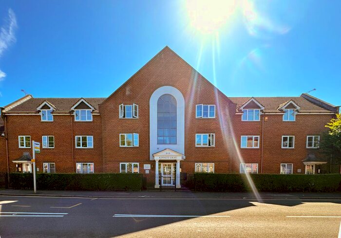 1 Bedroom Flat To Rent In Kennett Court, Whippendell Road, Watford, WD18