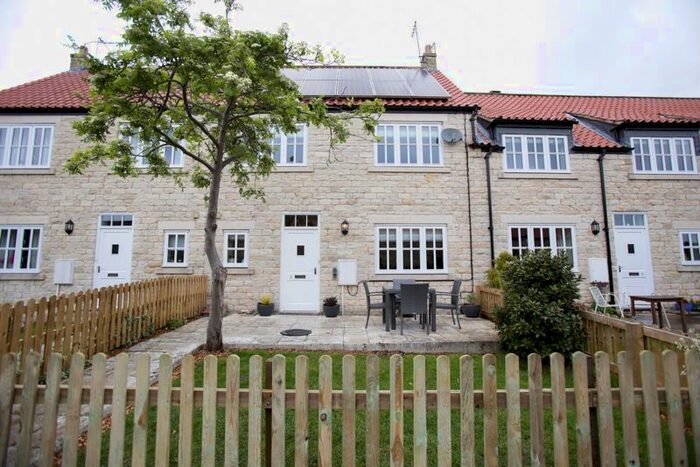 2 Bedroom Terraced House To Rent In Pottergate Mews, Helmsley, York, YO62