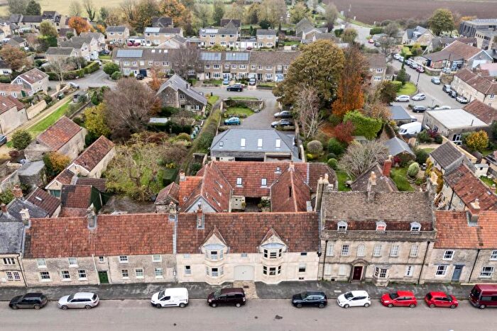 2 Bedroom Mews For Sale In High Street, Marshfield, SN14