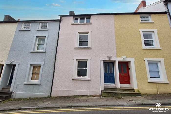 4 Bedroom Terraced House For Sale In Gloucester Terrace, Haverfordwest, SA61
