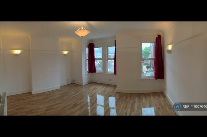 2 Bedroom Maisonette To Rent In Davenport Road, London, SE6