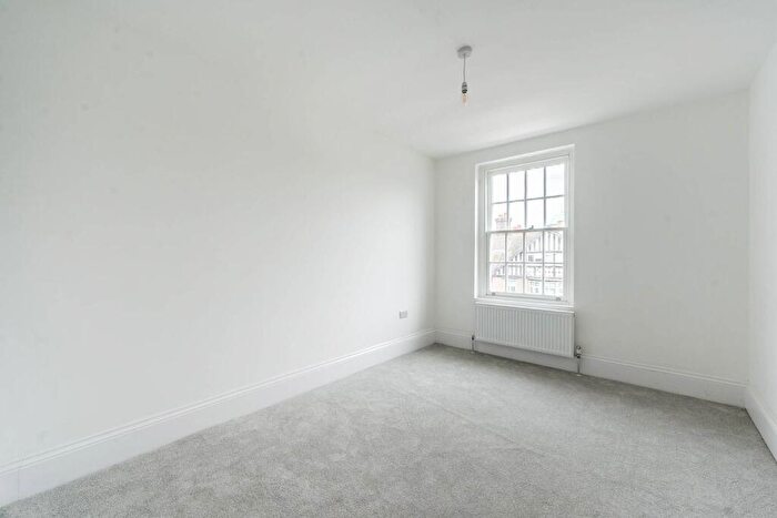 3 Bedroom Flat To Rent In Bridge Street, Pinner, HA5