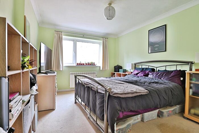 2 Bedroom Flat For Sale In Surrey Road, Bournemouth, Dorset, BH4
