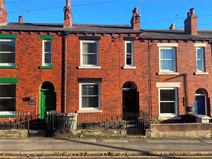 3 Bedroom Terraced House For Sale In Bridge Street, Macclesfield, Cheshire, SK11