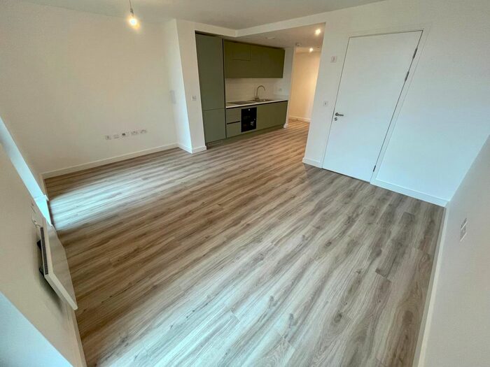 1 Bedroom Studio To Rent In Kimpton Road, Luton, LU2