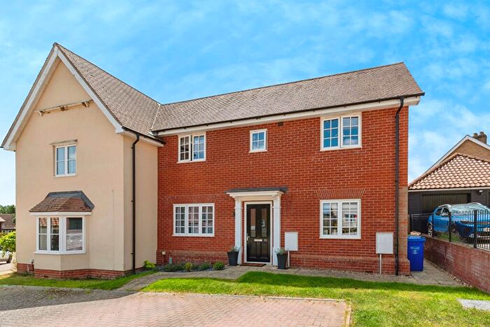 3 Bedroom Semi-Detached House For Sale In Pask Way, Clare, Sudbury, CO10