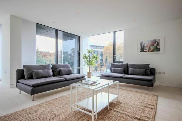 3 Bedroom Flat To Rent In Oval Road, London, NW1