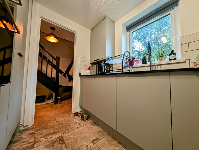 2 Bedroom Terraced House For Sale In Cwm Alarch, Glenboi, Mountain Ash, CF45