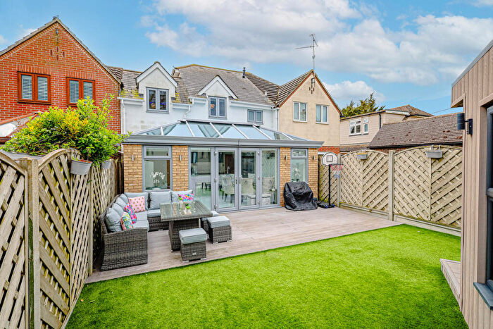 3 Bedroom Terraced House For Sale In Ash Tree Court, Rochford, SS4