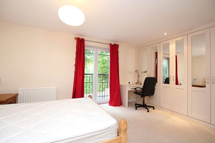 5 Bedroom Terraced House To Rent In Thomas Way - Stoke Park, BS16