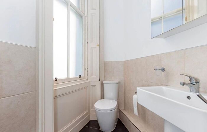 1 Bedroom Flat To Rent In Rosebery Crescent, Haymarket, Edinburgh, EH12