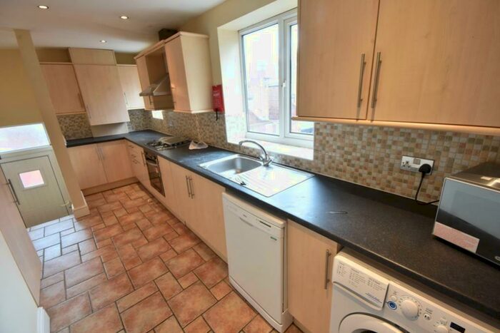 4 Bedroom Maisonette To Rent In Forsyth Road, West Jesmond, NE2