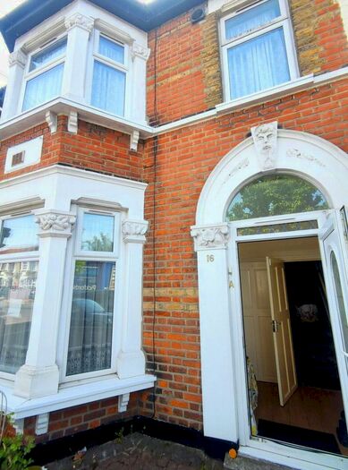 1 Bedroom Flat To Rent In Cecil Road, Ilford, IG1