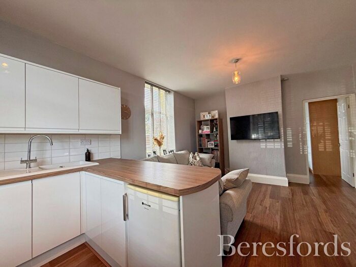 1 Bedroom Flat For Sale In Astra Close, Hornchurch, RM12
