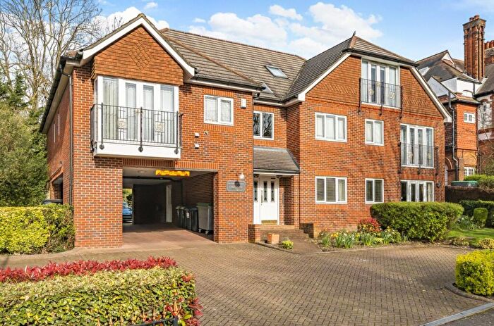 2 Bedroom Apartment To Rent In Oakwood Avenue, Beckenham, Kent, BR3