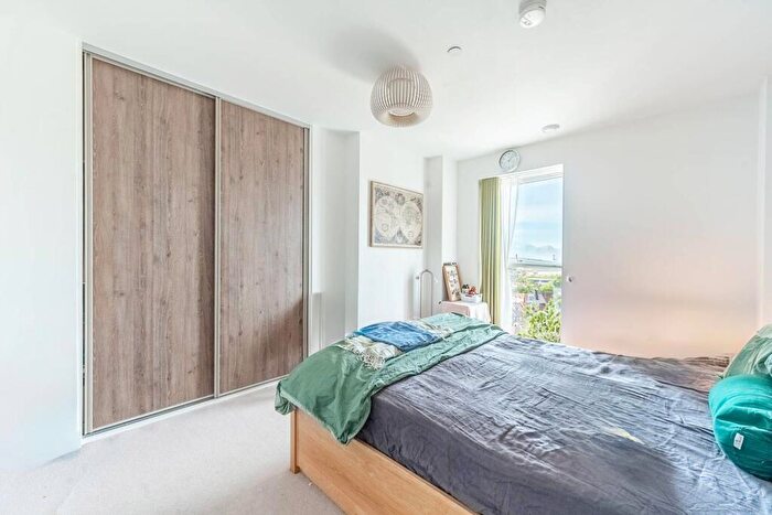 2 Bedroom Flat For Sale In St Johns Road, Harrow, HA1