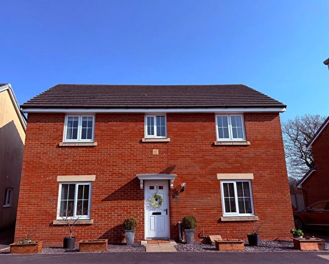 4 Bedroom Detached House For Sale In Beauchamp Walk, Gorseinon, Swansea, SA4