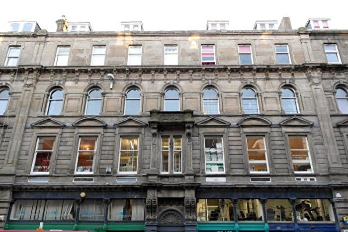 3 Bedroom Flat To Rent In Commercial Street, City Centre, Dundee, DD1