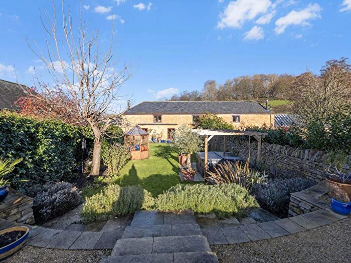 4 Bedroom Link Detached House For Sale In Downyard, Compton Pauncefoot, BA22