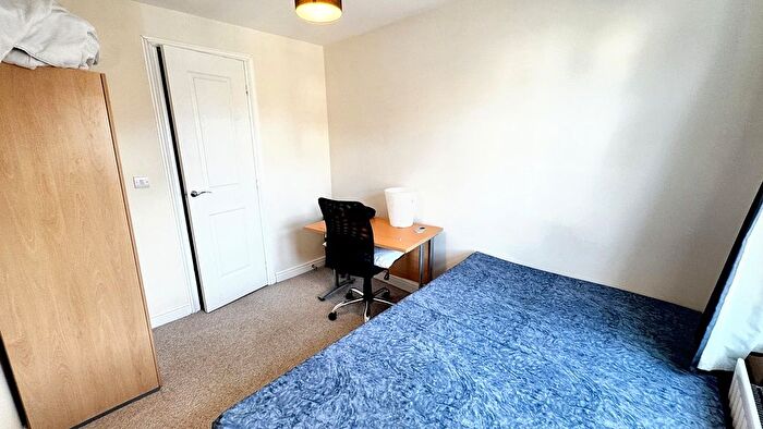 1 Bedroom Semi-Detached House To Rent In Great Clover Leaze, Bristol, BS16