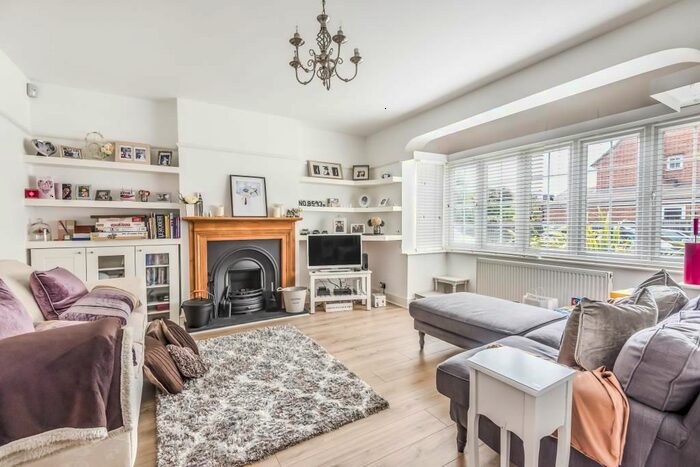 5 Bedroom Semi-Detached House To Rent In Tangier Road, Richmond, TW10