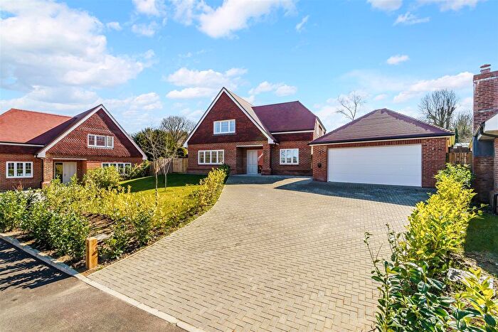 4 Bedroom Detached House For Sale In Hill Top Gardens, Box Hill, KT20