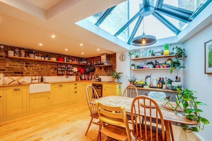 4 Bedroom Terraced House To Rent In Gayford Road, London, W12