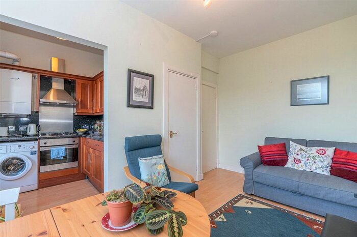 1 Bedroom Flat To Rent In Blackfriars Street, Edinburgh, EH1