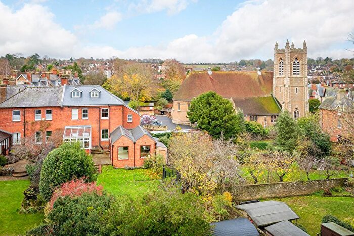 4 Bedroom Semi-detached House For Sale In Churchill Road, Guildford, GU1