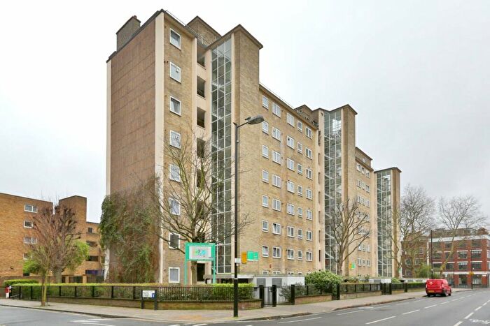 3 Bedroom Flat To Rent In Percival Street, Clerkenwell, EC1V
