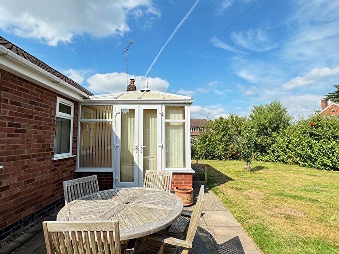 2 Bedroom Detached Bungalow For Sale In Newfield Avenue, Kenilworth, CV8