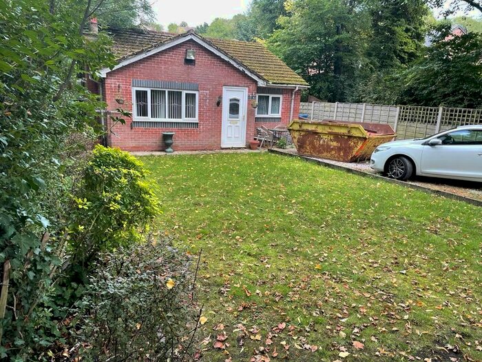 2 Bedroom Detached Bungalow To Rent In Mottram Road, Stalybridge, SK15