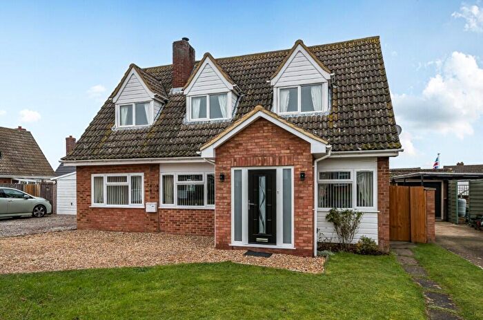 4 Bedroom Detached House For Sale In Studley Road, MK43
