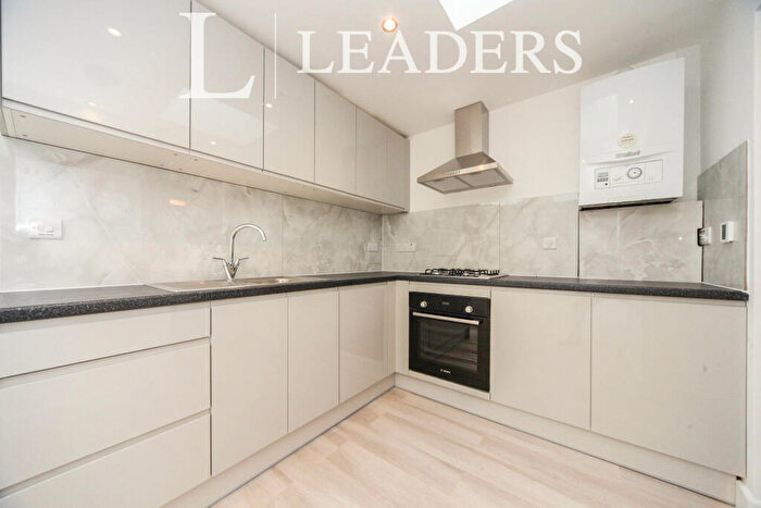 1 Bedroom Apartment To Rent In High Street North -, LU6