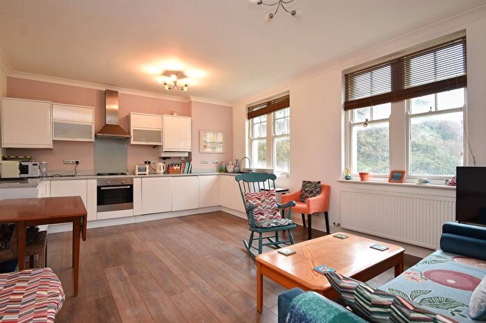 1 Bedroom Flat For Sale In Marina, St. Leonards-On-Sea, TN38