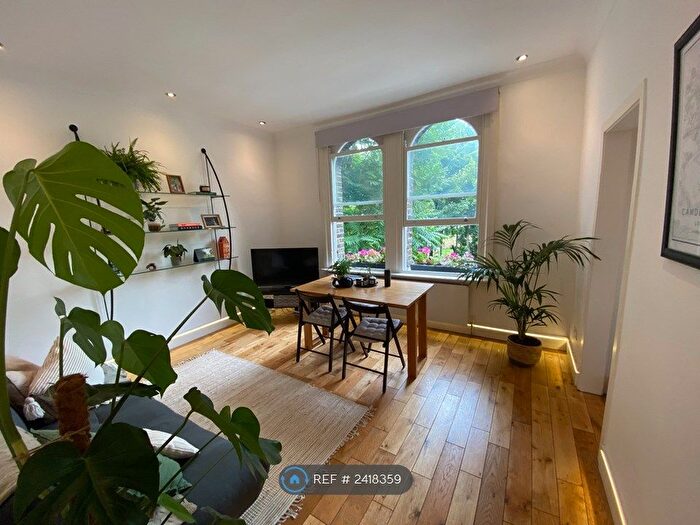 2 Bedroom Flat To Rent In Camden Sq, London, NW1
