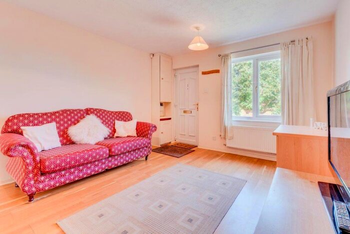 3 Bedroom Property To Rent In Westgate Close, Canterbury, CT2