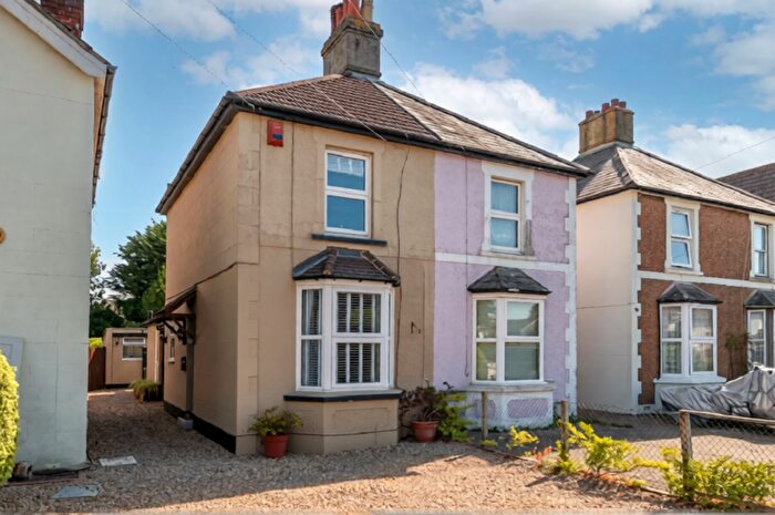 3 Bedroom Semi-Detached House For Sale In Horley, Surrey, RH6