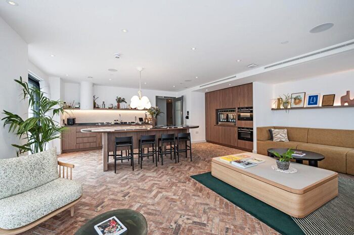 2 Bedroom Flat To Rent In New Drum Street, Aldgate, London, E1