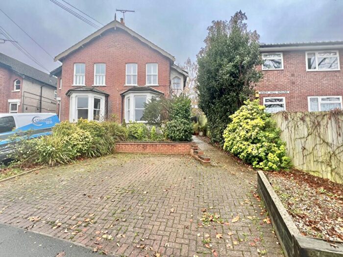 2 Bedroom Terraced House For Sale In Crescent Road, Warley, Brentwood, CM14