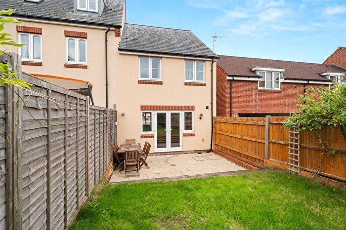 3 Bedroom End Terrace House For Sale In Eagle Way, Bracknell, Berkshire, RG12