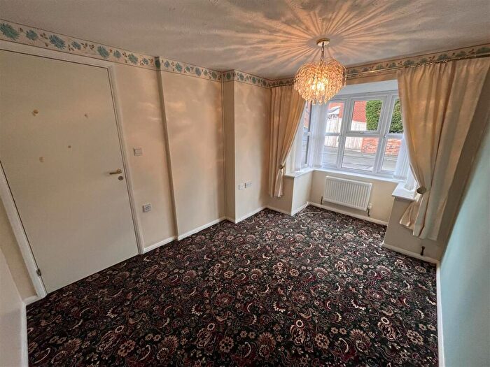 2 Bedroom Semi-Detached Bungalow For Sale In New Street, Church Gresley, DE11