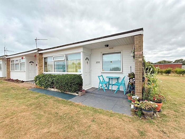 2 Bedroom Chalet For Sale In California Road, California, NR29