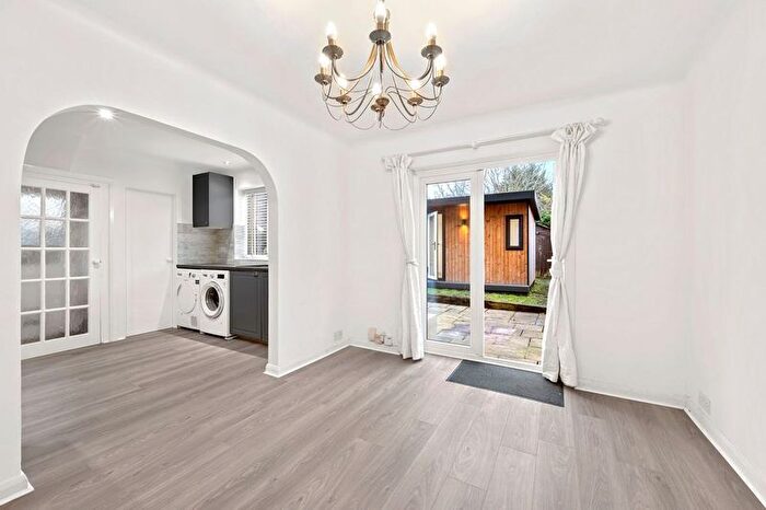 3 Bedroom Detached House To Rent In Cannon Hill Lane, London, SW20